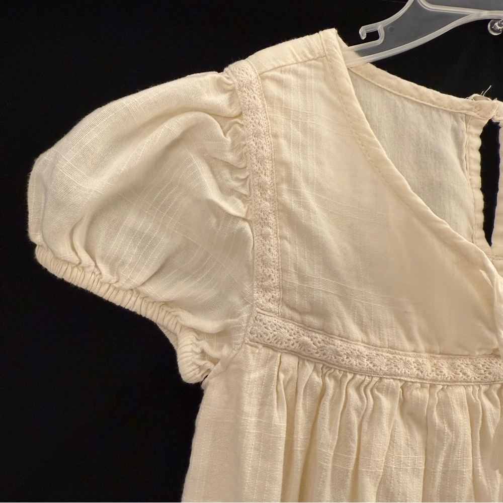 Old Navy Cream lined Sundress Girls size 4T Pleated Puff Sleeve Cotton Blend - Picture 5 of 7